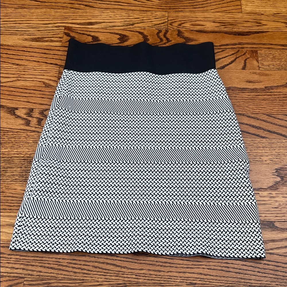 BCBG Black and White Skirt